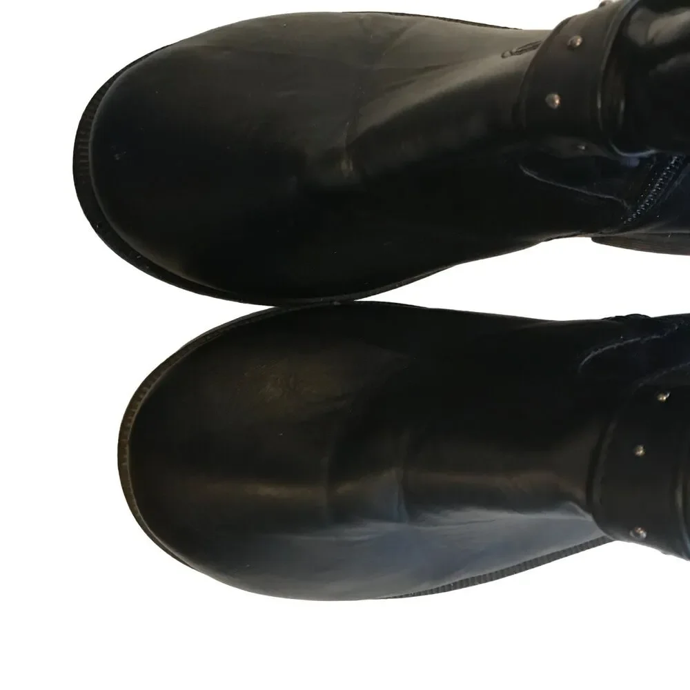 Girl's size 2 Faux Leather boots Black